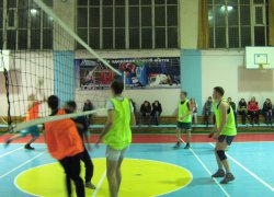Чемпіонат університету з волейболу між факультетами (юнаки)